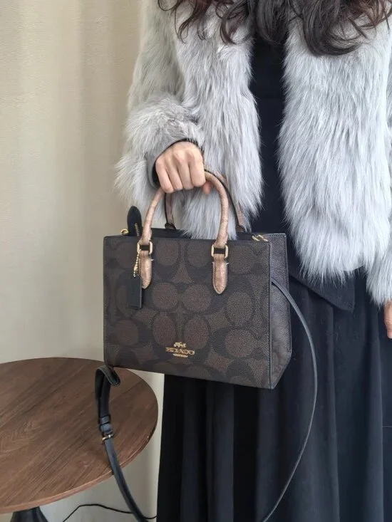 Coach Maggie series vintage handbag - Picture 6 of 6